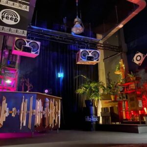 Stand alone full range loudspeaker