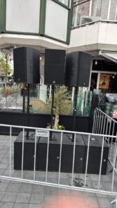 Stand alone full range loudspeaker